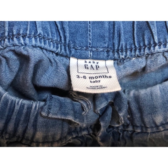 Baby Gap shorts bundle - Picture 6 of 7